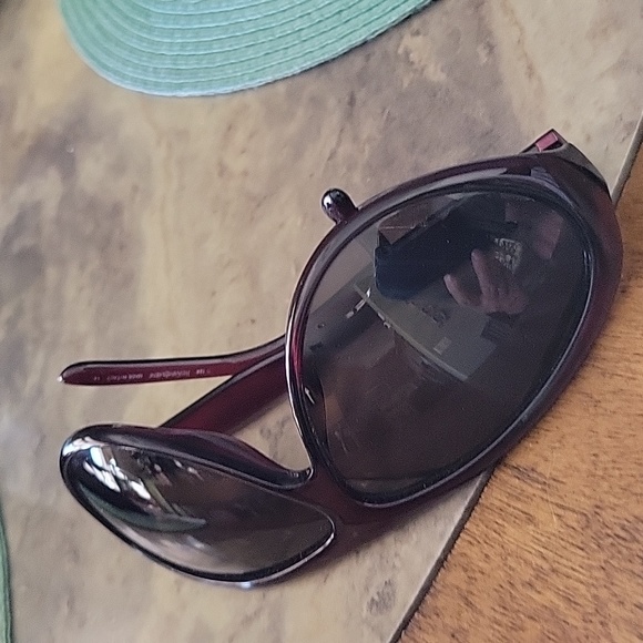 Yves Saint Laurent sunglasses - Picture 3 of 3